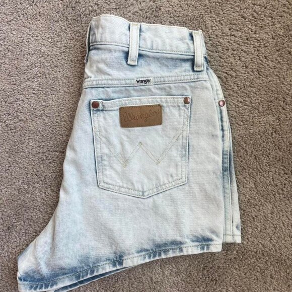 Wrangler® High Rise Shorts - 28 - Festival Short Light Wash in Be The Storm - Picture 2 of 8